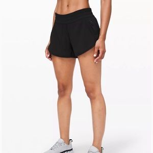 NWT Lululemon Tracker Shorts - 4 inch - Size 8